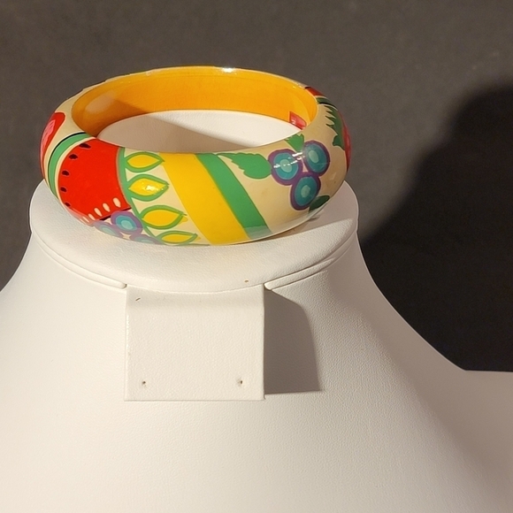 Vintage Wooden Fruit Salad Bangle Bracelet - Picture 2 of 9